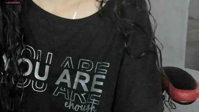 Snapshot of natasha_logan_ chatting on 04/10/26, 04:06 natasha logan online show from 04/10/26, 04:06