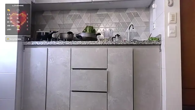 mini kunis online show from 12/10/24, 01:55