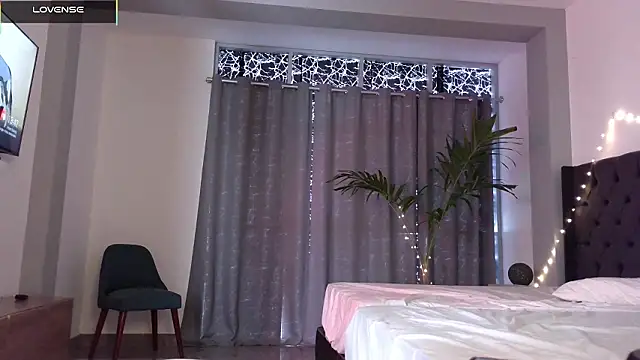 mini kunis online show from 02/21/26, 06:42