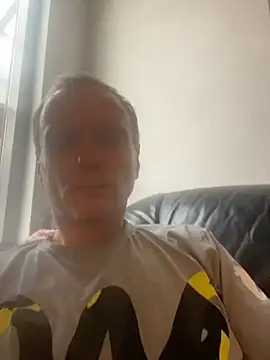 Snapshot of Martinpublic chatting on 12/03/25, 10:57 Martinpublic online show from 12/03/25, 10:57