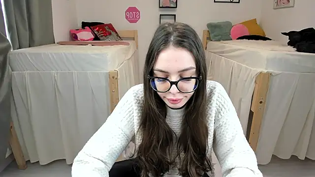 Snapshot of 18perfecttits chatting on 02/06/25, 12:05 18perfecttits online show from 02/06/25, 12:05