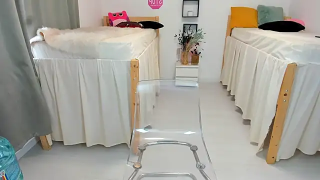 Snapshot of 18perfecttits chatting on 11/16/25, 11:38 18perfecttits online show from 11/16/25, 11:38