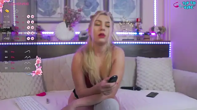 Snapshot of AvaBlue_ chatting on 12/03/24, 10:17 AvaBlue online show from 12/03/24, 10:17