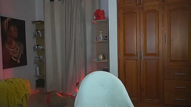 Snapshot of astreaharmonia chatting on 11/22/25, 11:15 astreaharmonia online show from 11/22/25, 11:15