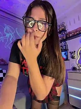 Snapshot of crystal_bunny7 chatting on 02/04/26, 01:44 crystal bunny7 online show from 02/04/26, 01:44