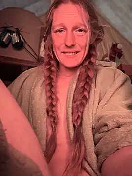 GoldenFlameGoddess online show from 11/10/25, 03:00