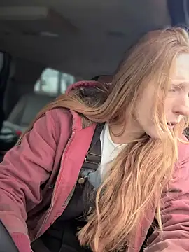 GoldenFlameGoddess online show from 02/25/26, 12:20