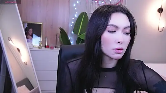 Snapshot of Molly_Jons chatting on 02/22/25, 12:27 Molly Jons online show from 02/22/25, 12:27