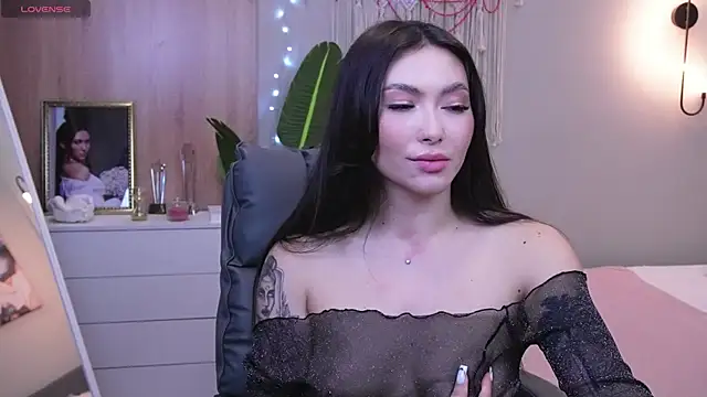 Snapshot of Molly_Jons chatting on 03/16/25, 04:09 Molly Jons online show from 03/16/25, 04:09