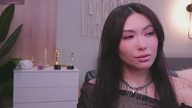 Molly Jons online show from 03/29/26, 01:05