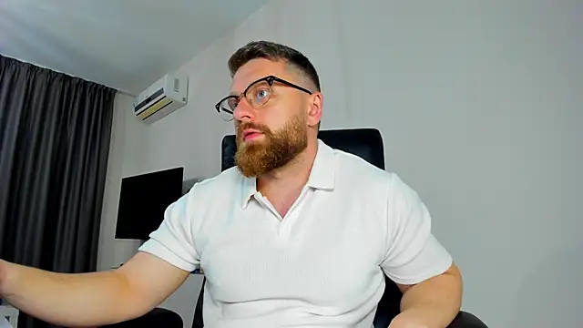 Findom guy online show from 04/17/26, 03:37