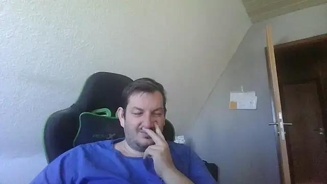 Golffahrer1982 online show from 09/23/25, 08:50