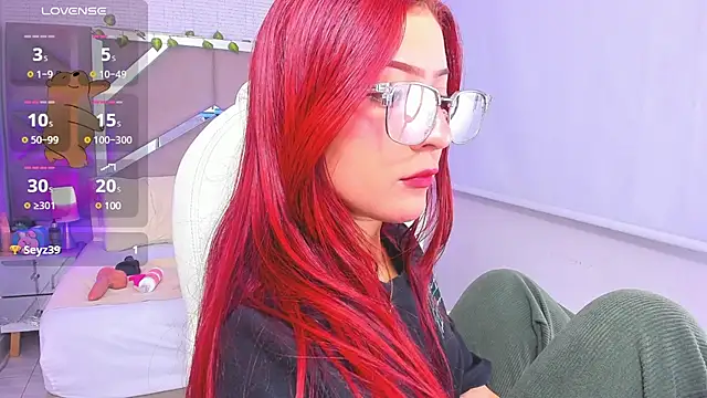 Snapshot of Zoe_Lennoxx chatting on 02/15/25, 02:44 Zoe Lennoxx online show from 02/15/25, 02:44