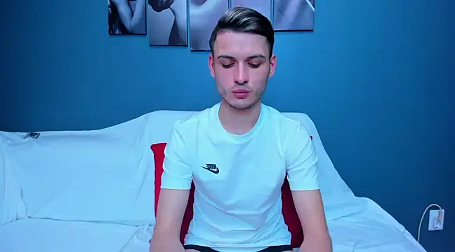 Snapshot of andboyfor6 chatting on 02/06/25, 08:50 andboyfor6 online show from 02/06/25, 08:50