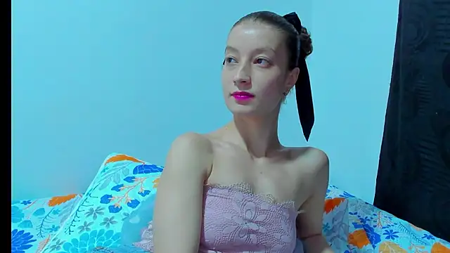 Snapshot of MiiaVolkova chatting on 03/12/26, 11:33 MiiaVolkova online show from 03/12/26, 11:33