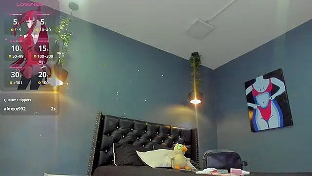 Sophiietaylor online show from 11/17/25, 05:30