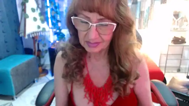 Snapshot of KarimaSarabe chatting on 12/23/24, 08:57 KarimaSarabe online show from 12/23/24, 08:57