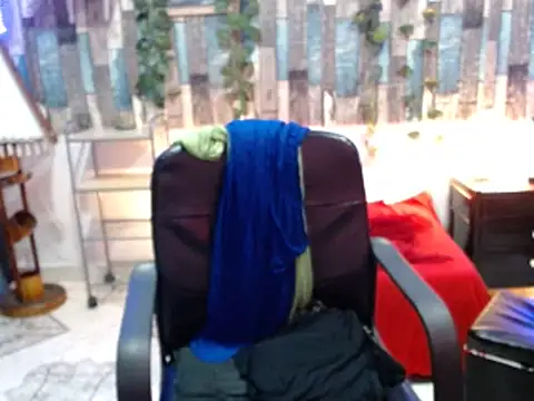 Snapshot of KarimaSarabe chatting on 02/14/25, 07:54 KarimaSarabe online show from 02/14/25, 07:54