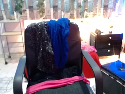 Snapshot of KarimaSarabe chatting on 02/17/25, 08:58 KarimaSarabe online show from 02/17/25, 08:58