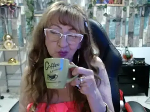 Snapshot of KarimaSarabe chatting on 03/20/25, 11:34 KarimaSarabe online show from 03/20/25, 11:34