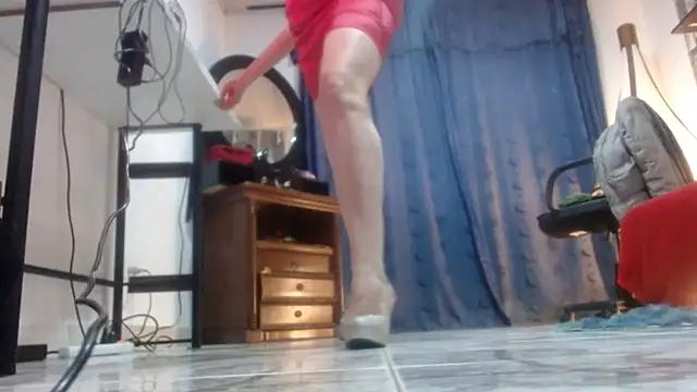 Snapshot of KarimaSarabe chatting on 09/08/25, 09:36 KarimaSarabe online show from 09/08/25, 09:36