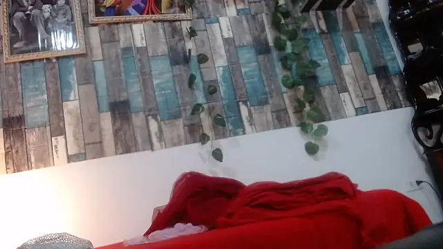 Snapshot of KarimaSarabe chatting on 09/16/25, 09:05 KarimaSarabe online show from 09/16/25, 09:05