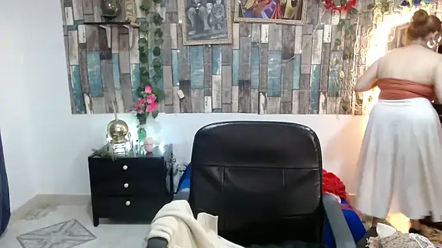 Snapshot of KarimaSarabe chatting on 01/09/26, 10:00 KarimaSarabe online show from 01/09/26, 10:00