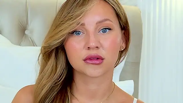 LilyRaisa online show from 02/20/25, 07:34