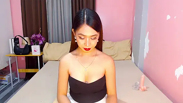 Malena Ts online show from 04/07/26, 11:43