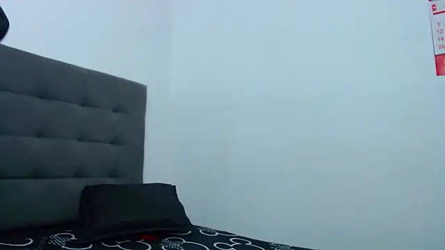 Snapshot of hanna_rabbit_ chatting on 10/12/25, 02:21 hanna rabbit online show from 10/12/25, 02:21