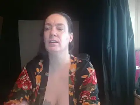 SimoneMoore online show from 02/17/25, 05:32