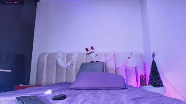 Snapshot of _sex_mia chatting on 12/15/25, 07:40 sex mia online show from 12/15/25, 07:40