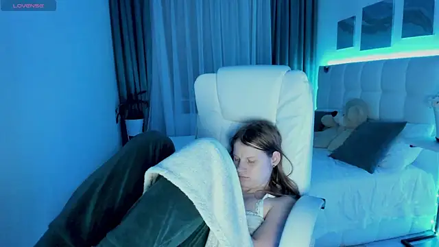 Kathlyn  Heath online show from 02/14/25, 10:25