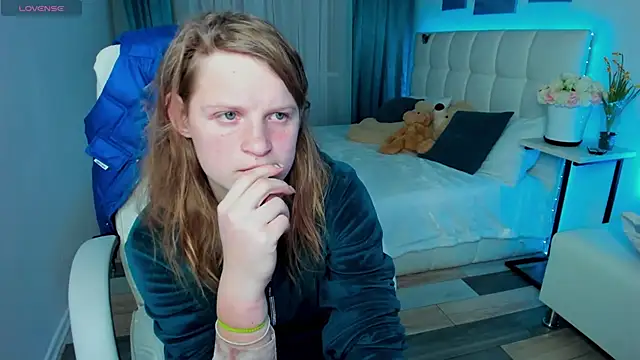 Kathlyn  Heath online show from 03/11/25, 09:48