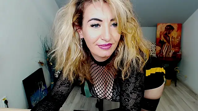 Cassandra Hotty online show from 02/28/25, 11:03