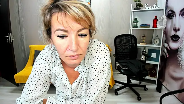 Cassandra Hotty online show from 09/10/25, 02:55