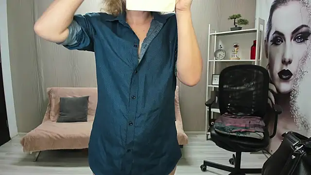 Snapshot of Cassandra_Hotty chatting on 03/26/26, 04:18 Cassandra Hotty online show from 03/26/26, 04:18