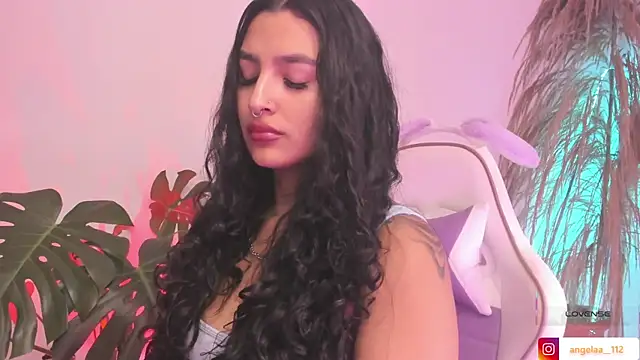 Anngel 1 online show from 12/17/25, 05:08