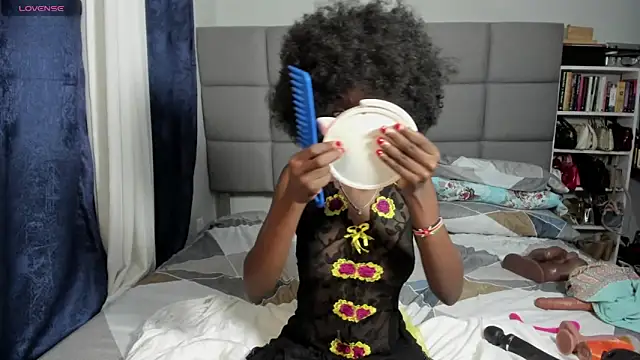 Snapshot of suhaila_suus chatting on 10/18/25, 11:38 suhaila suus online show from 10/18/25, 11:38