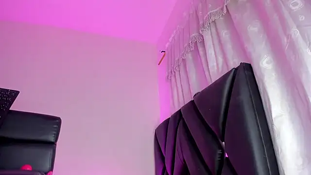 Snapshot of stephany_doll_ chatting on 12/11/24, 04:39 stephany doll  online show from 12/11/24, 04:39
