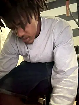 Snapshot of ohhwowdick chatting on 11/22/25, 03:27 ohhwowdick online show from 11/22/25, 03:27