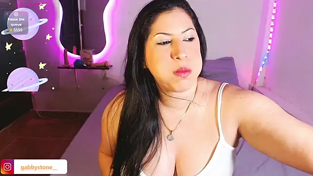 Gabby stone  online show from 01/07/26, 12:02