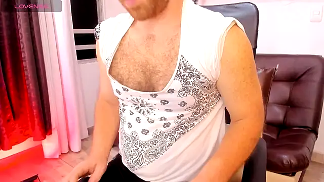 Snapshot of michacosio chatting on 12/21/25, 05:36 michacosio online show from 12/21/25, 05:36