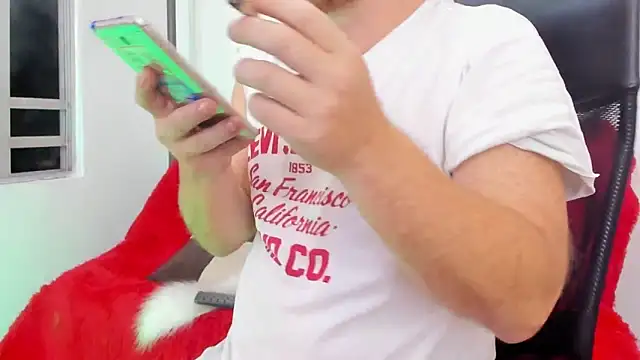 Snapshot of michacosio chatting on 12/23/25, 06:00 michacosio online show from 12/23/25, 06:00