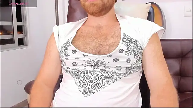 Snapshot of michacosio chatting on 01/12/26, 03:56 michacosio online show from 01/12/26, 03:56