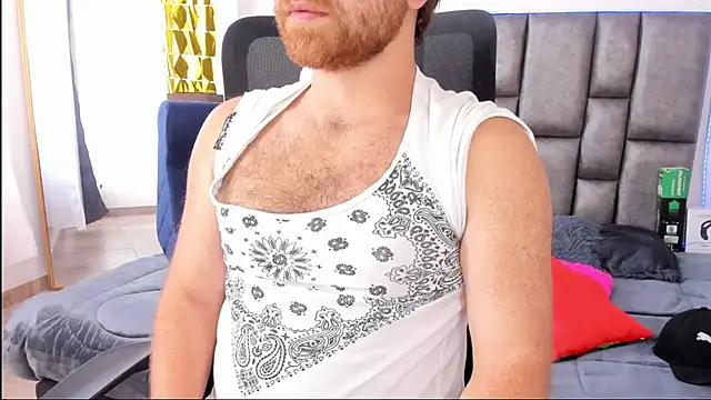 Snapshot of michacosio chatting on 01/12/26, 09:31 michacosio online show from 01/12/26, 09:31