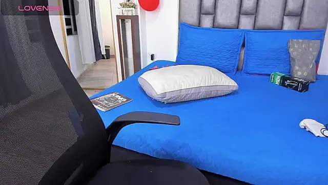 Snapshot of michacosio chatting on 02/25/26, 02:43 michacosio online show from 02/25/26, 02:43