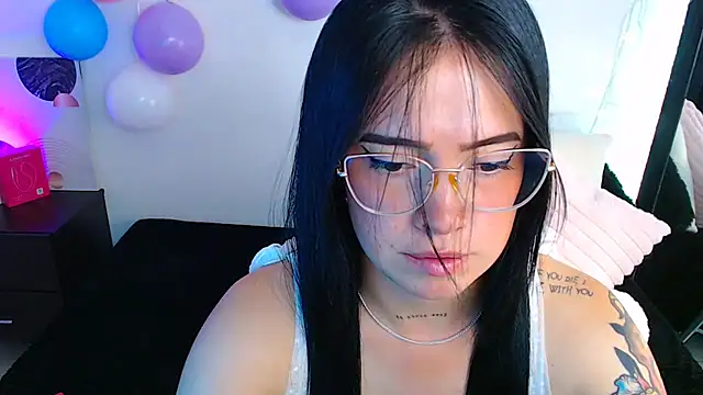 Snapshot of Isa_Maiden1 chatting on 04/04/26, 05:21 Isa Maiden1 online show from 04/04/26, 05:21