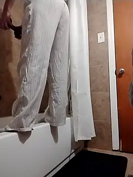 Snapshot of cammyquart chatting on 03/03/25, 11:56 cammyquart online show from 03/03/25, 11:56