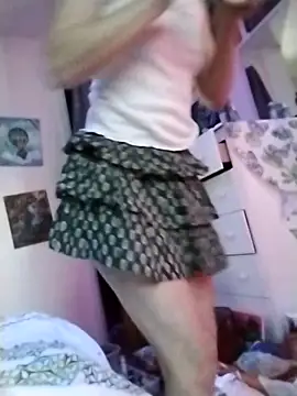 Snapshot of cammyquart chatting on 03/16/25, 12:56 cammyquart online show from 03/16/25, 12:56